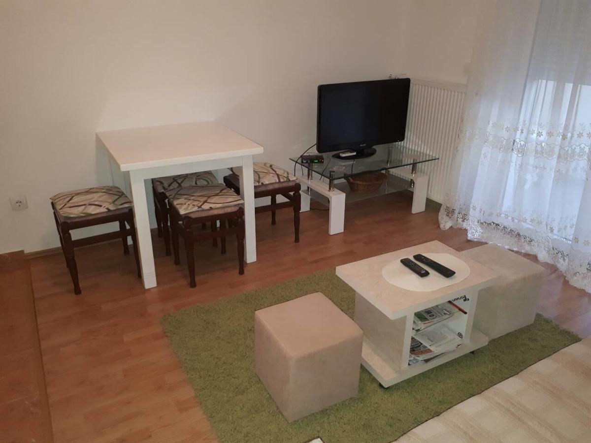 Renome Apartmani Banja Koviljaca Ngoại thất bức ảnh